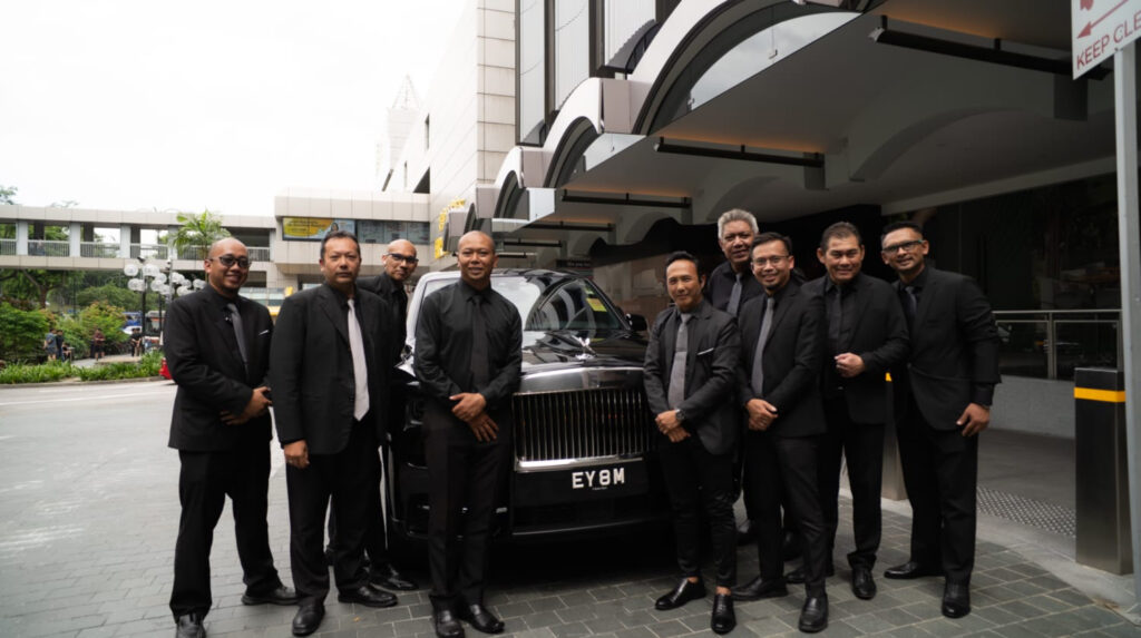 Maxi Taxi Singapore